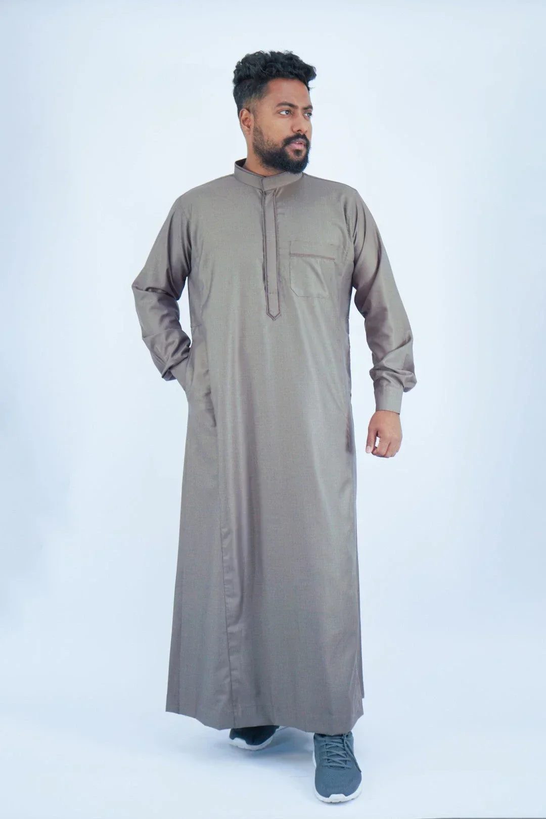 Luxurious cotton winter thobe with elegant design - Image 5